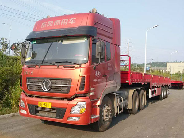 半掛車(chē)圖片