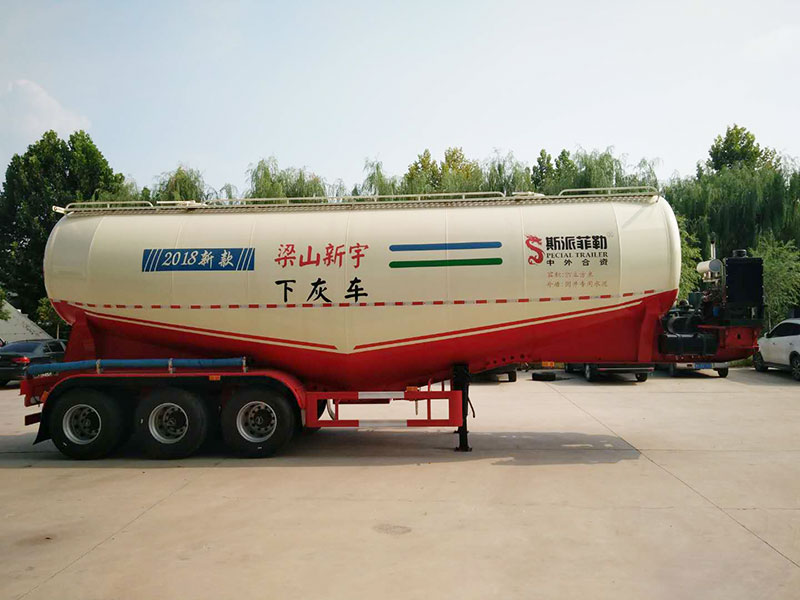 粉粒物料運(yùn)輸罐車價格